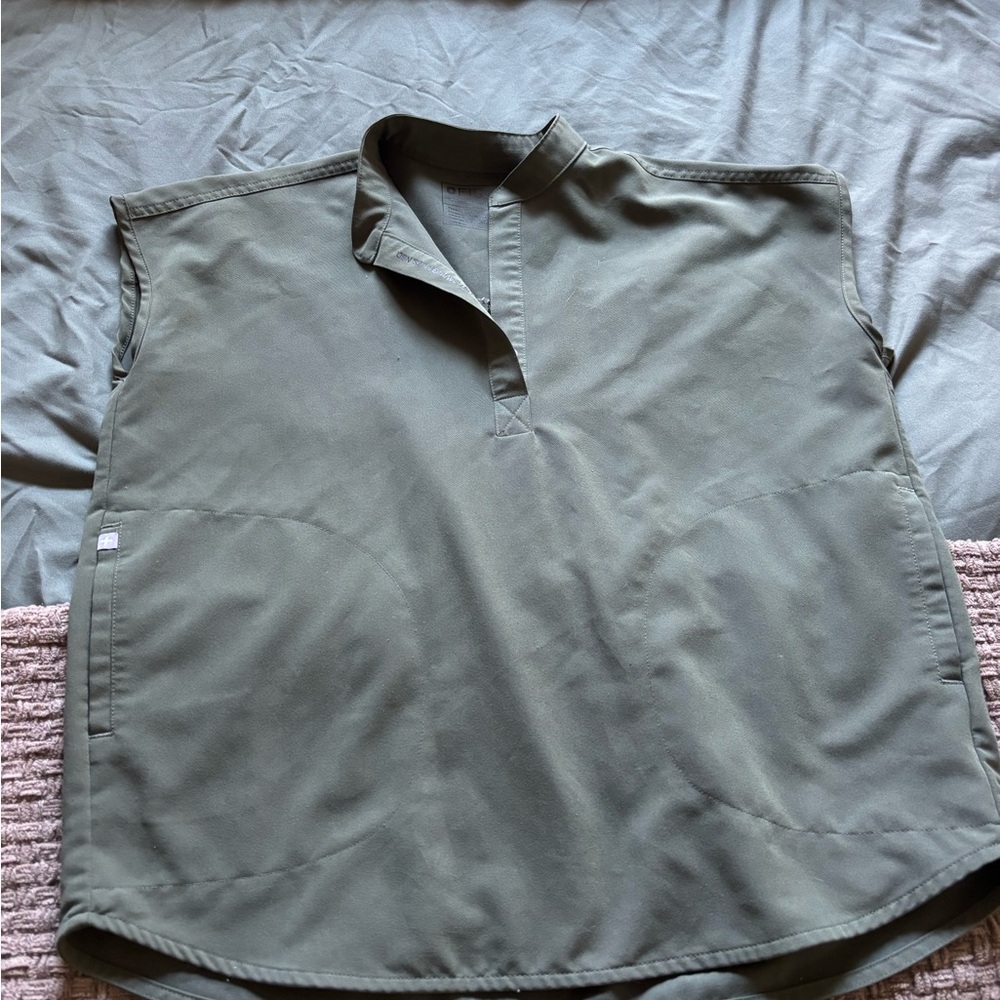 FIGS Olive Green Size XS Raphael Scrub Top